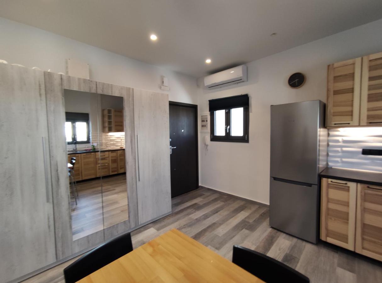 Bono Apartment Каламата Экстерьер фото